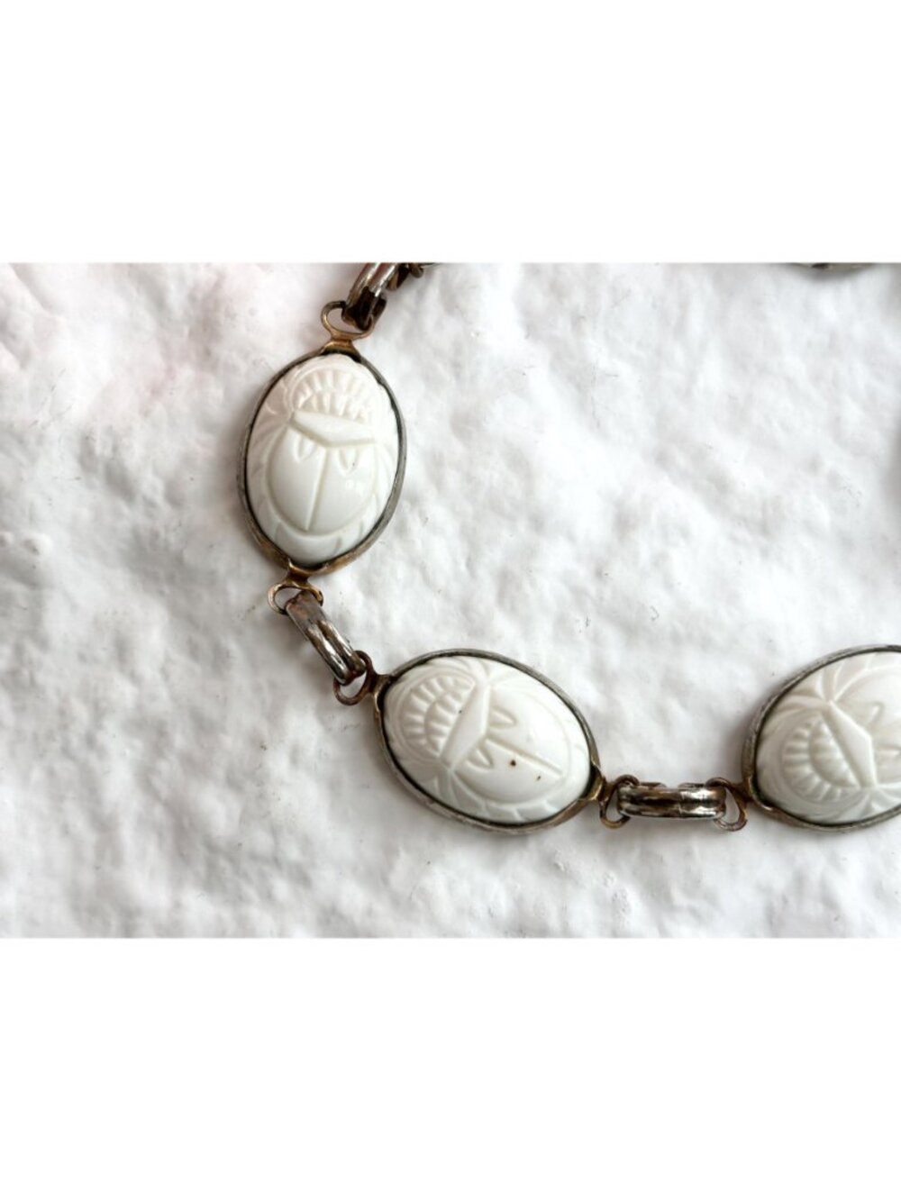 Egyptian Revival Scarab White Milk Glass Beetle Silver T 80's Vintage Bracelet - Picture 2 of 11